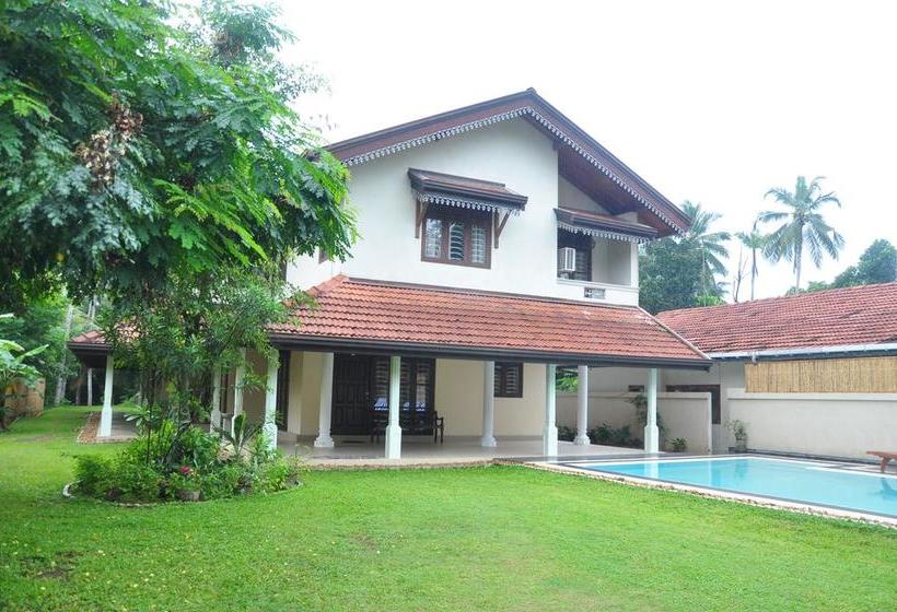 Отель Belga Boutique