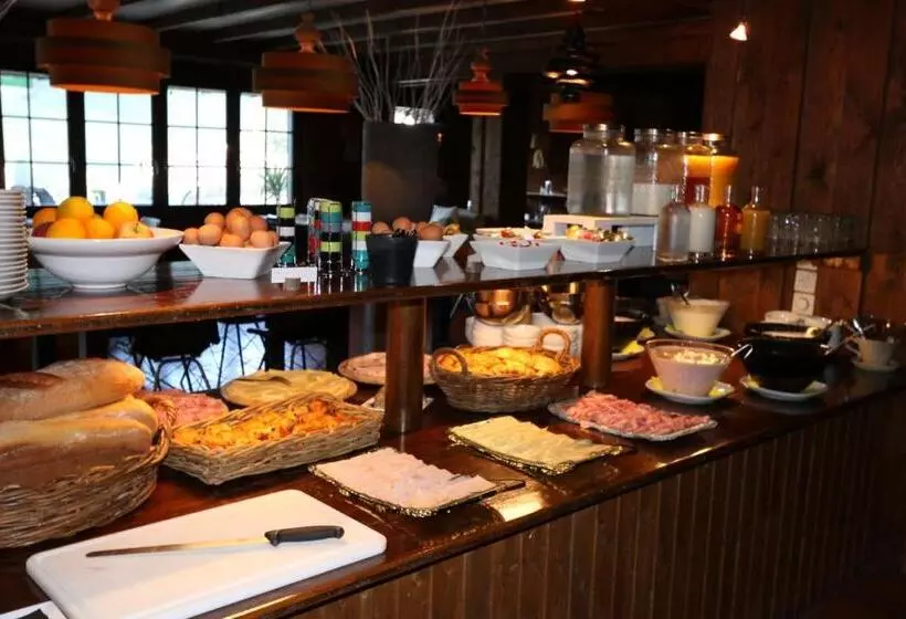 ホテル Champoussin Lodge