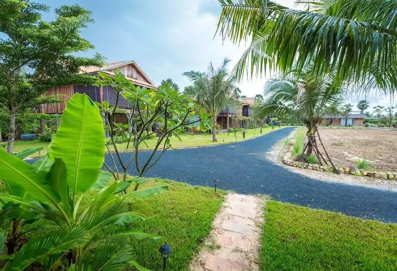 ホテル Kampot River Residence