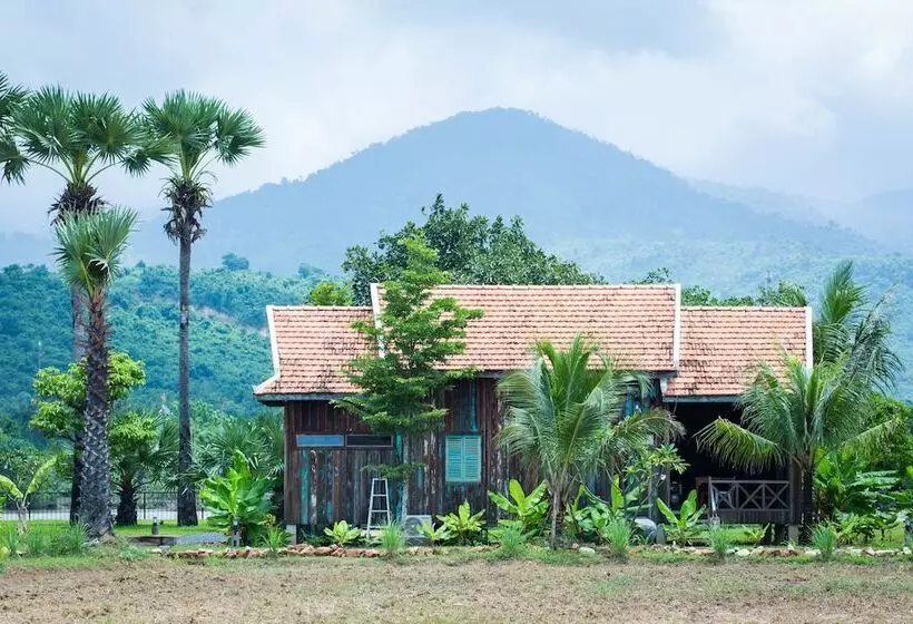 ホテル Kampot River Residence