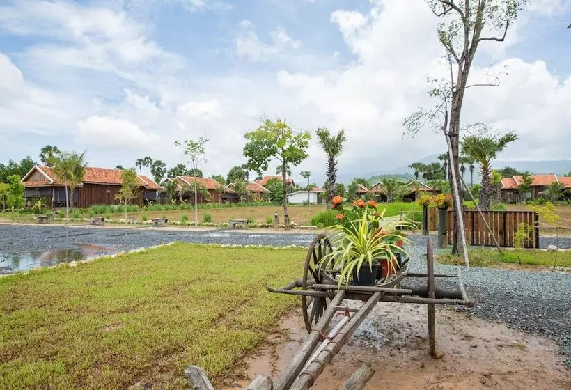 ホテル Kampot River Residence