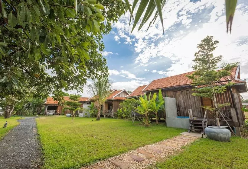 ホテル Kampot River Residence