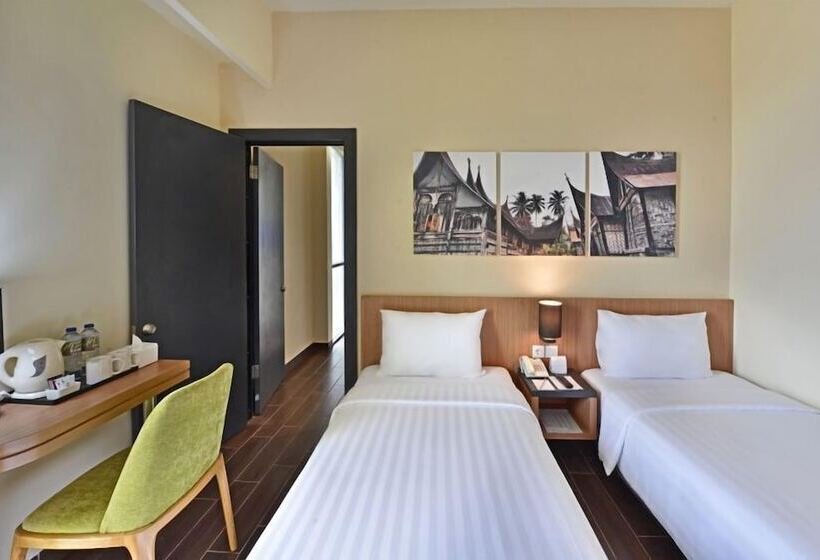 Whiz Prime Hotel Khatib Sulaiman Padang