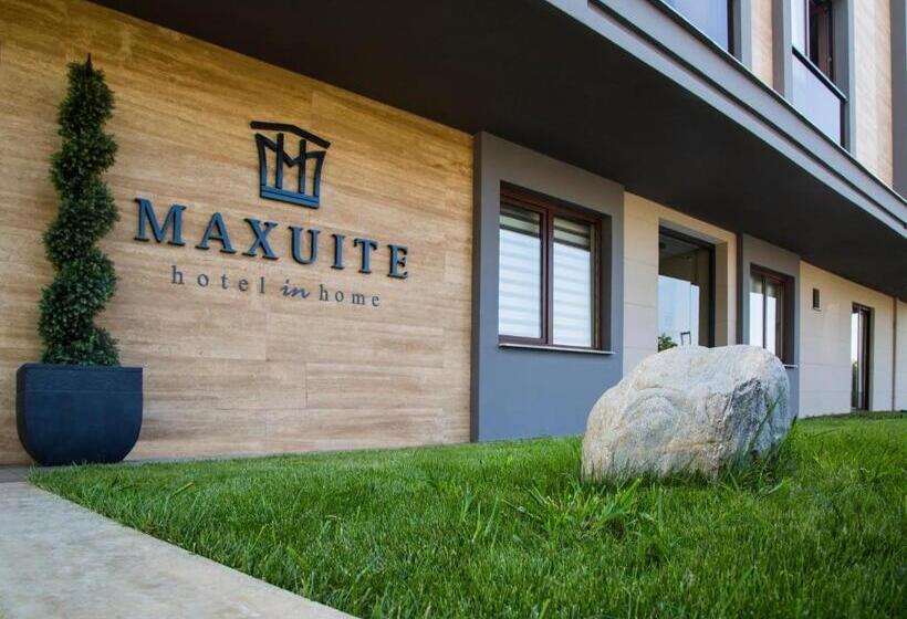 Maxuite Hotel In Home