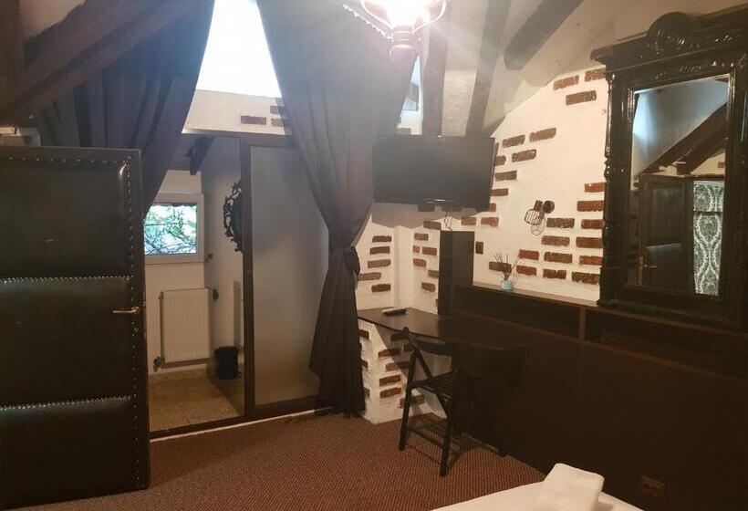 تختخواب و صبحانه Mpoint Motel