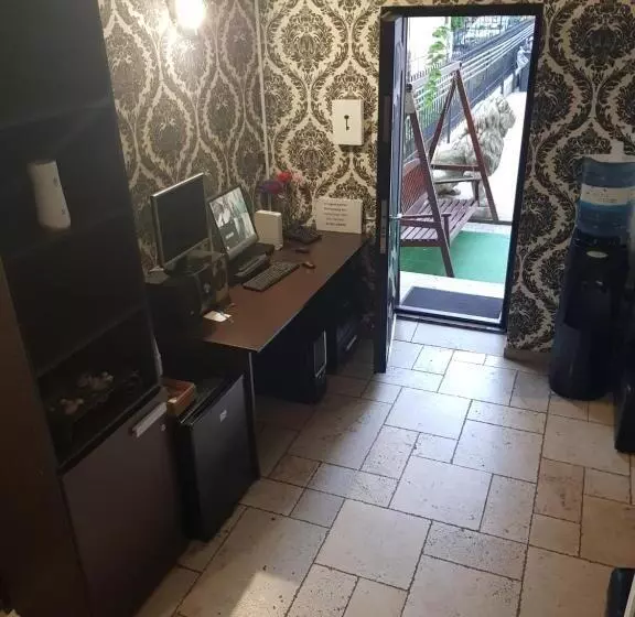 تختخواب و صبحانه Mpoint Motel