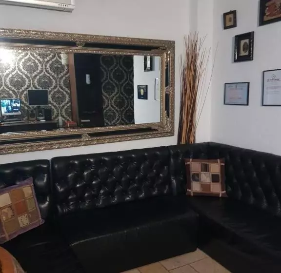 تختخواب و صبحانه Mpoint Motel