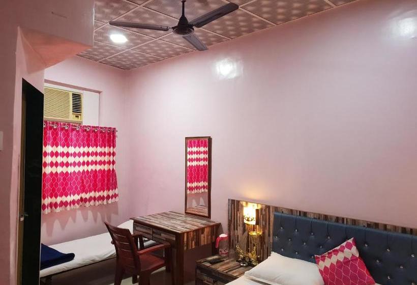 호텔 Srk  Grant Road