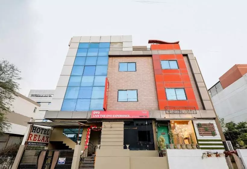 Oyo 7421 Hotel Relex
