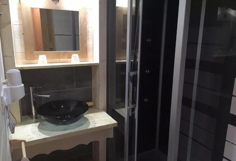 ベッドアンドブレックファースト Chalet L'aiglon