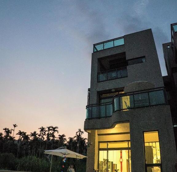 تختخواب و صبحانه 集集16號 百大金質好客民宿