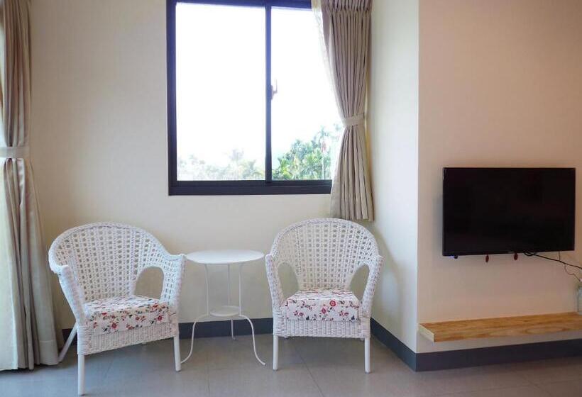 تختخواب و صبحانه 集集16號 百大金質好客民宿