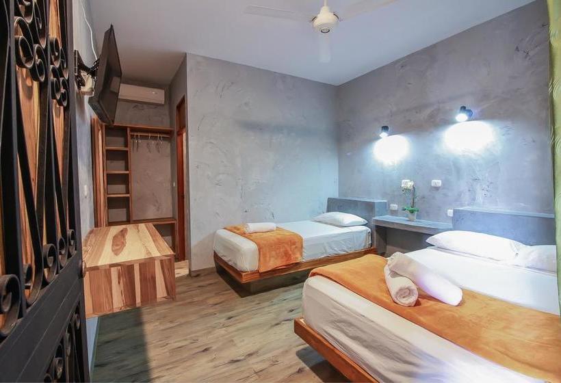 مبيت وإفطار Tamarindo Inn