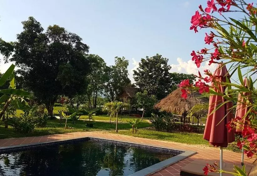 هتل Gecko Village