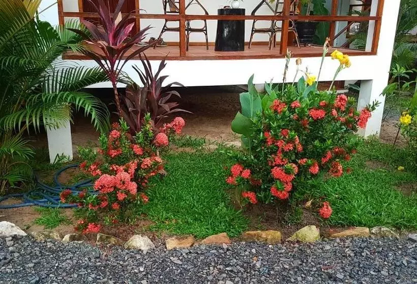 هتل Gecko Village