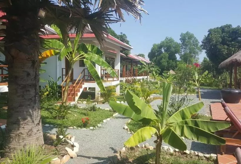 هتل Gecko Village