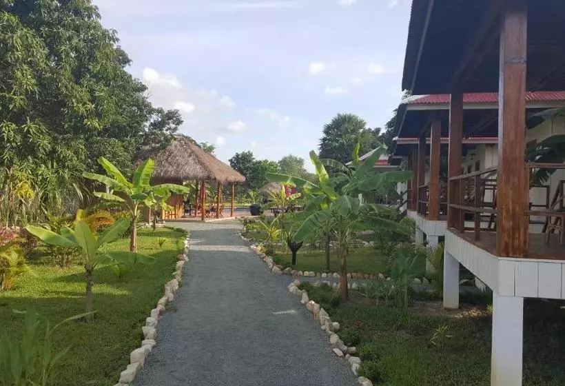 هتل Gecko Village
