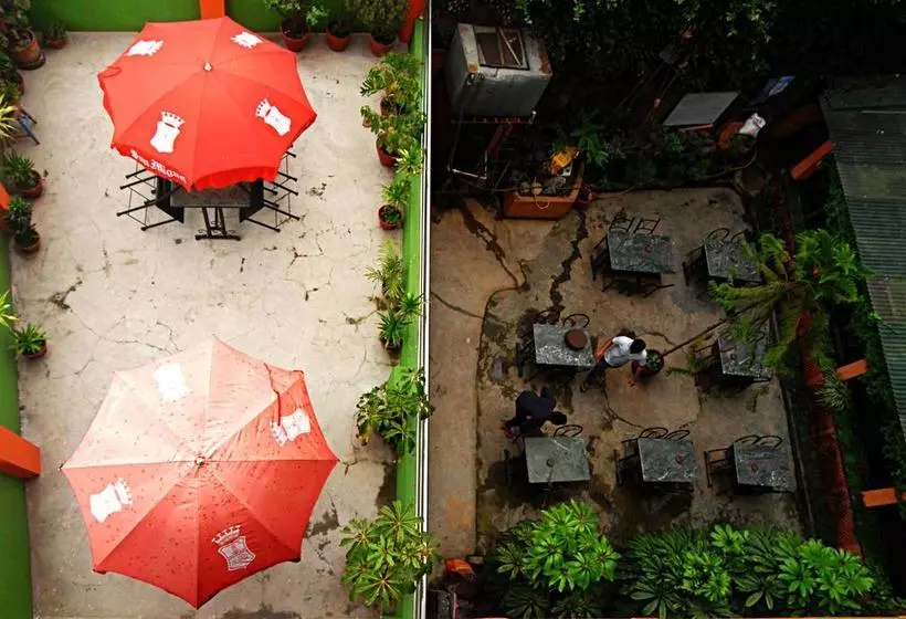 Hotel Kuti