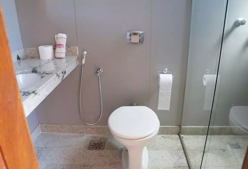 Hotelli Manhuaçu Center