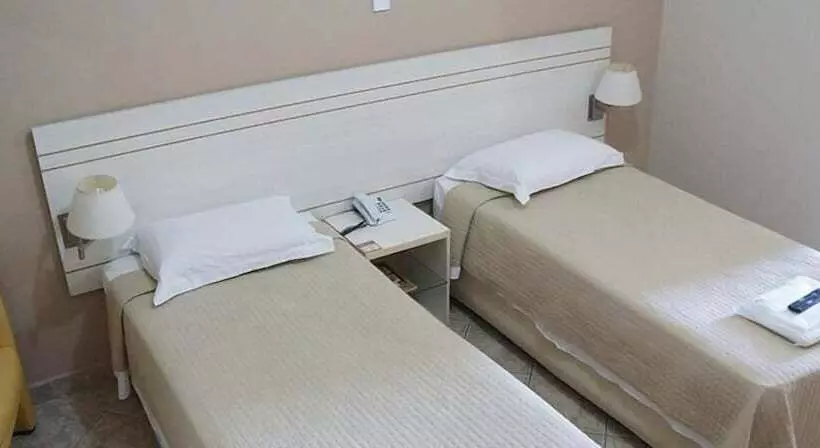 Hotelli Manhuaçu Center