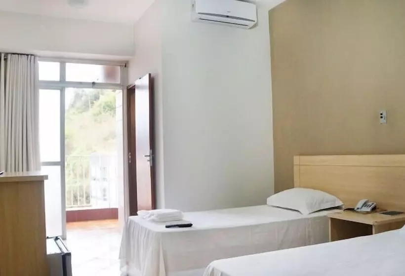 Hotelli Manhuaçu Center