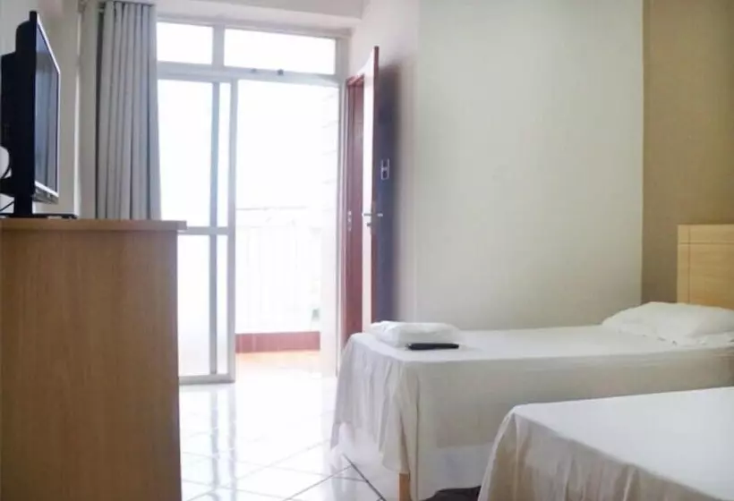 Hotelli Manhuaçu Center