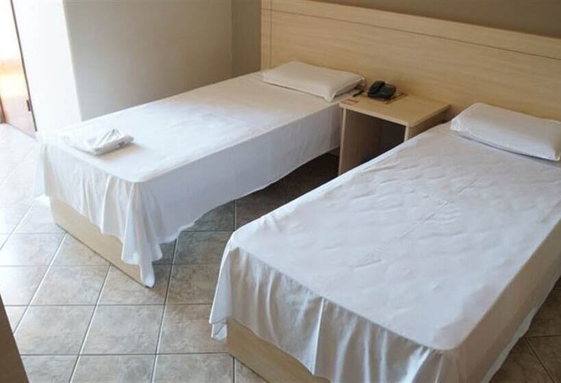 酒店 Manhuaçu Center