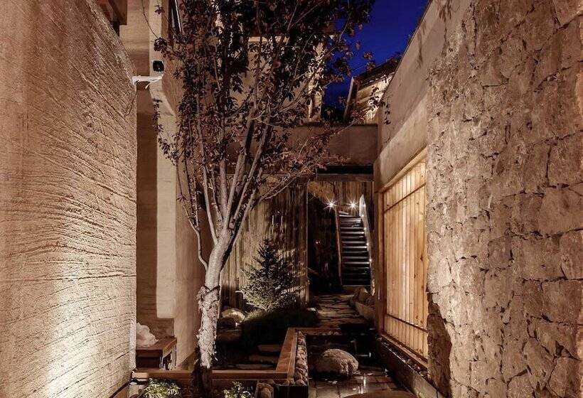 בית מלון כפרי Shangrila Karesansui