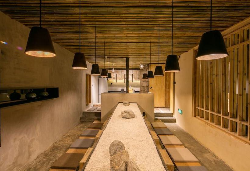 בית מלון כפרי Shangrila Karesansui