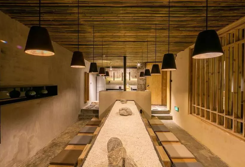 ホテル Shangrila Karesansui