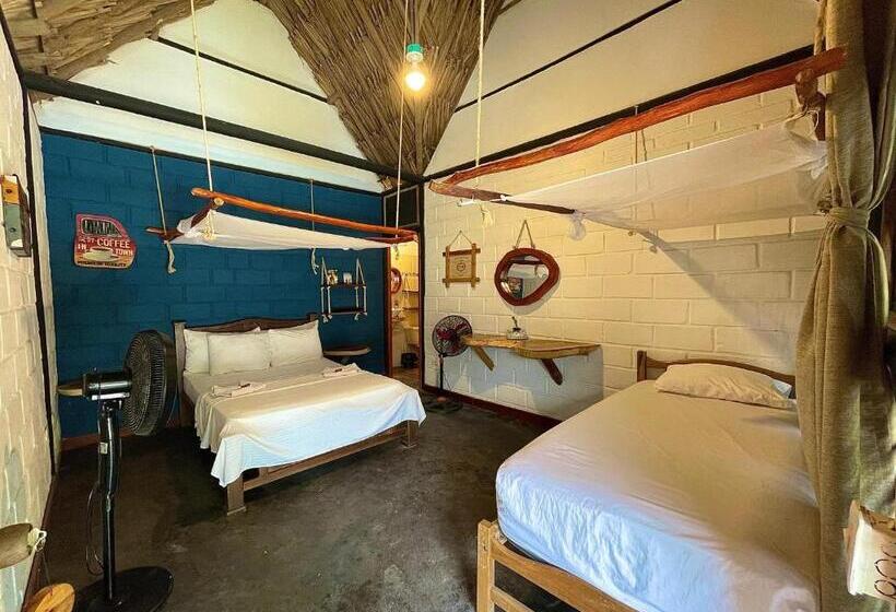 هاستل Bikini Hotel & Pool