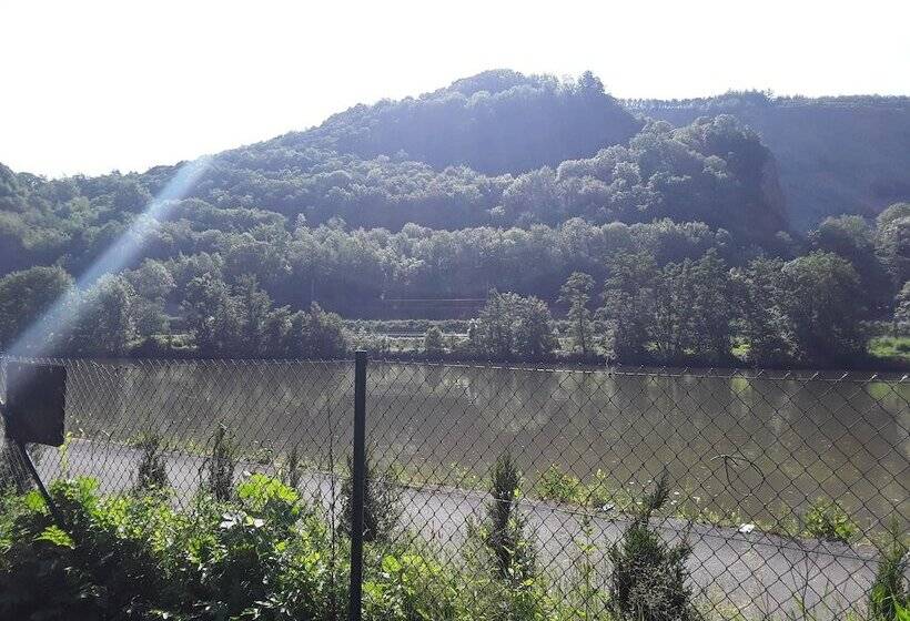 هتل Le Chanteraine