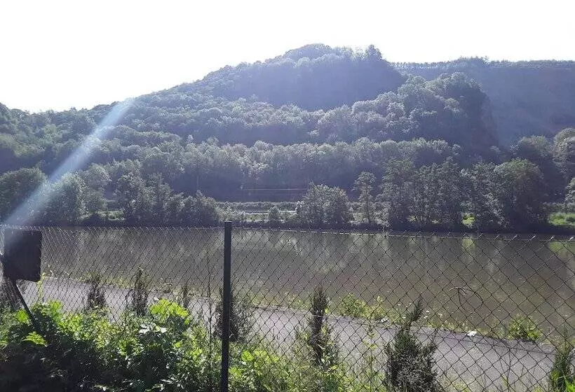 Hotelli Le Chanteraine