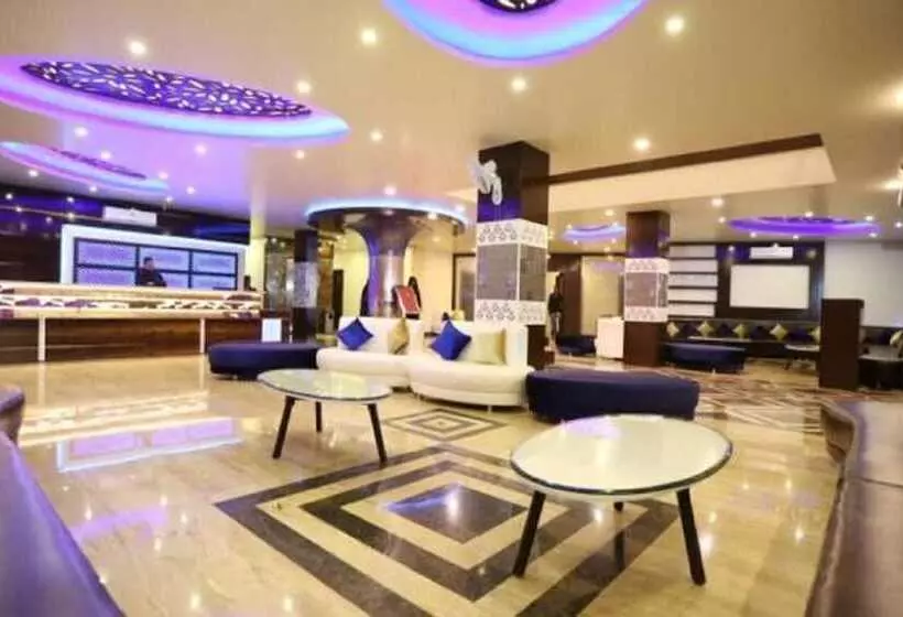 ホテル Super Townhouse Lalghati Near Airport