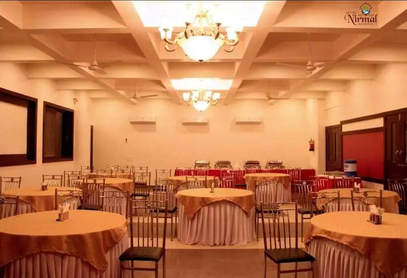 ホテル Super Townhouse Lalghati Near Airport
