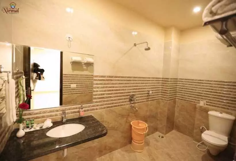 ホテル Super Townhouse Lalghati Near Airport