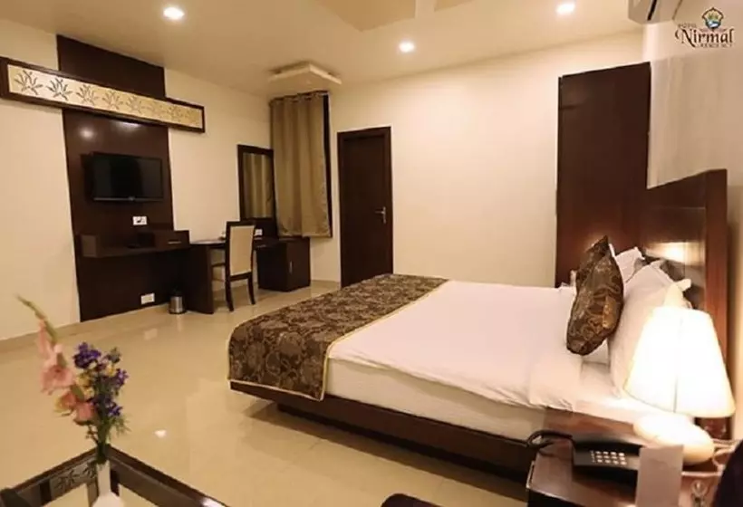 ホテル Super Townhouse Lalghati Near Airport
