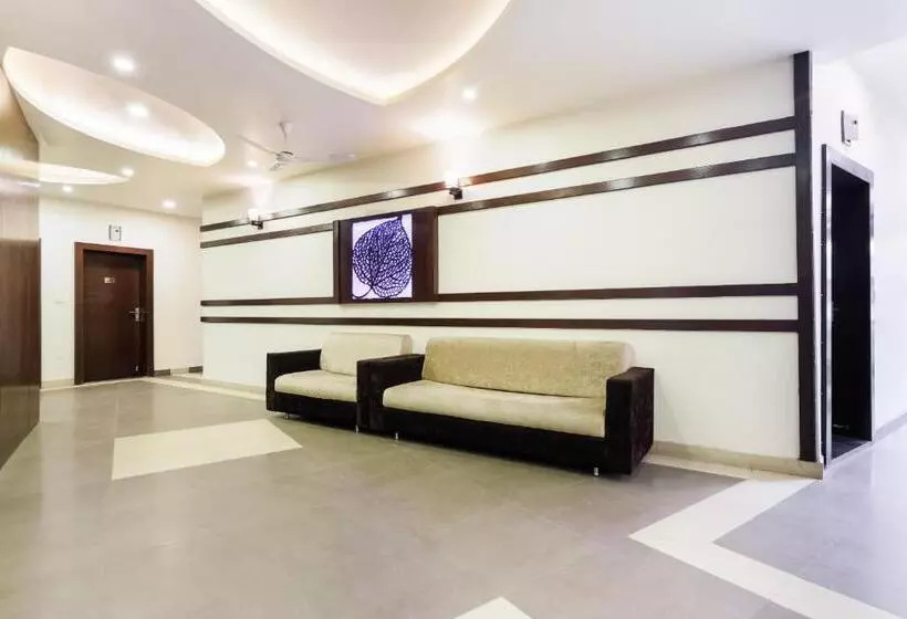 ホテル Super Townhouse Lalghati Near Airport