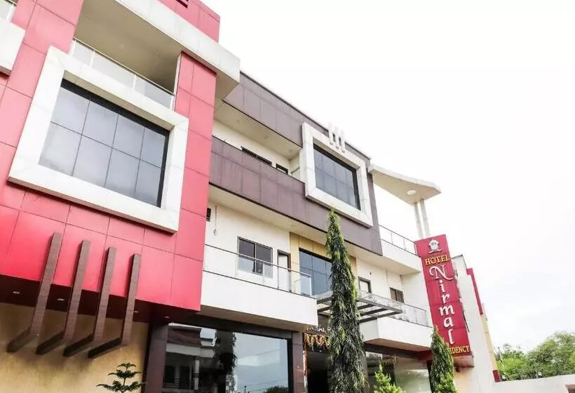 ホテル Super Townhouse Lalghati Near Airport