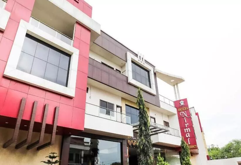 ホテル Super Townhouse Lalghati Near Airport