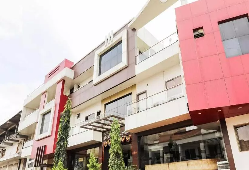 ホテル Super Townhouse Lalghati Near Airport