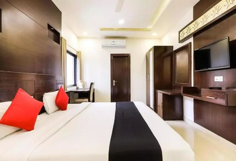 ホテル Super Townhouse Lalghati Near Airport
