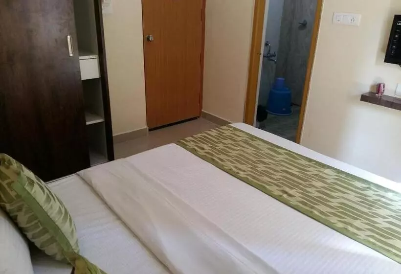 هتل Suvarna Compact