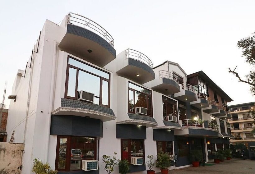 Hotel Treebo Trip Amaara