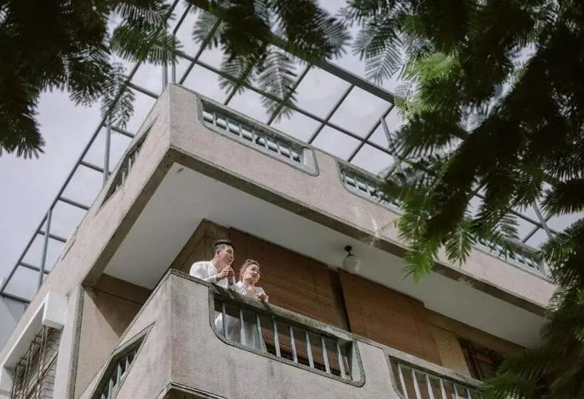 تختخواب و صبحانه Alley X Tainan