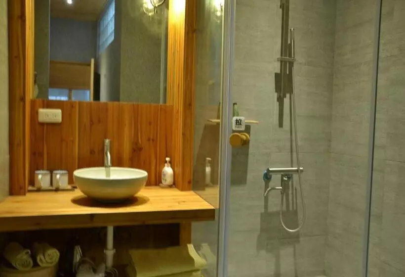 تختخواب و صبحانه Alley X Tainan