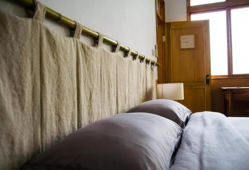 تختخواب و صبحانه Alley X Tainan