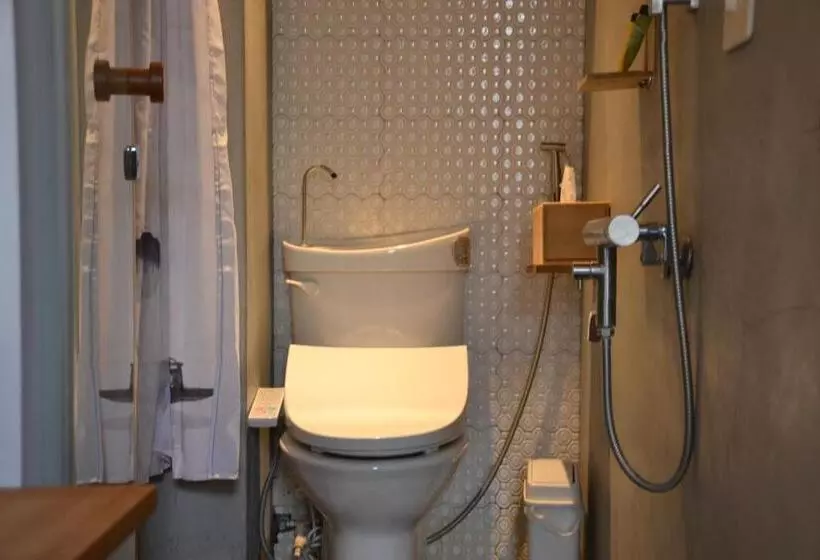 تختخواب و صبحانه Alley X Tainan