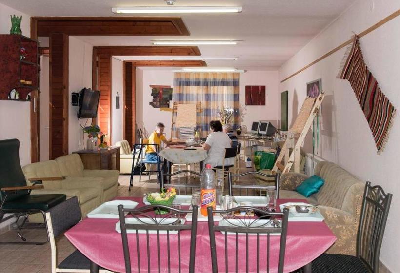 Bed and Breakfast Borbányai Rehabilitációs Ház