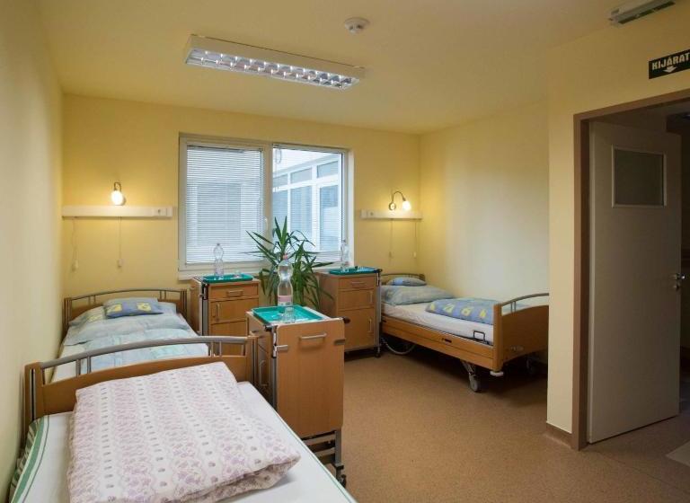 Bed and Breakfast Borbányai Rehabilitációs Ház